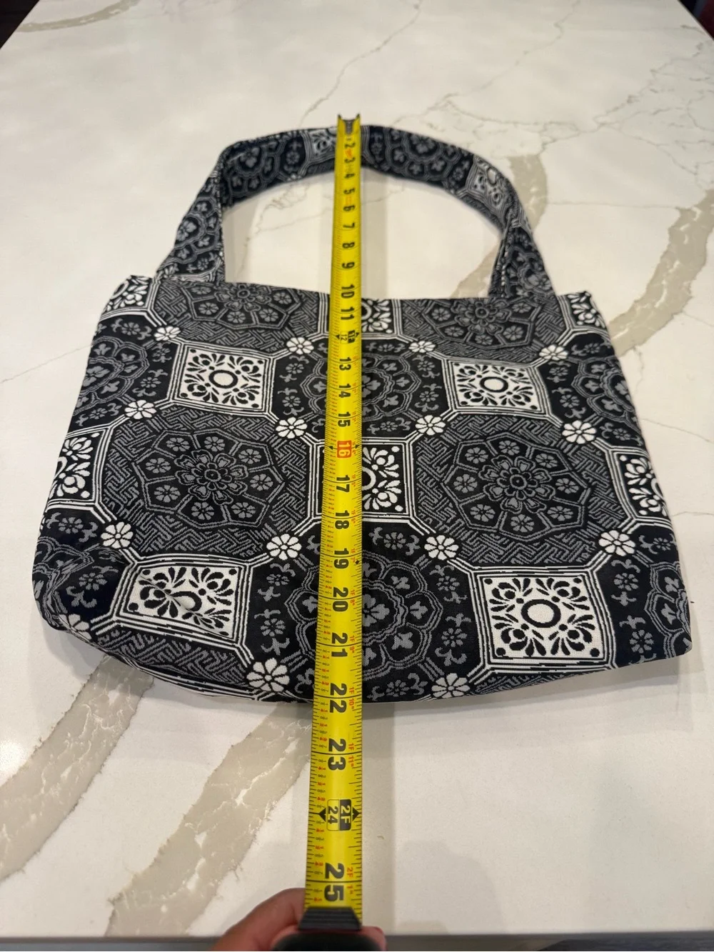 BB Linen Vintage Black & White Patterned Tote Bag with Bow Accent